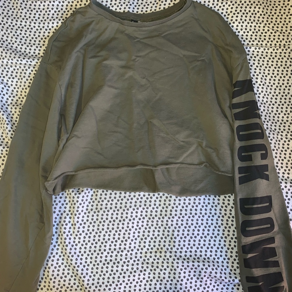 Long sleeve crop top